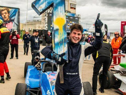 Milton Cudina logró la victoria en un carrerón de la Fórmula Nacional.
